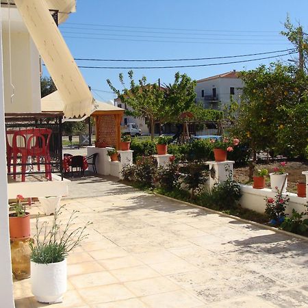 Hotel Aris Methoni  Exterior photo