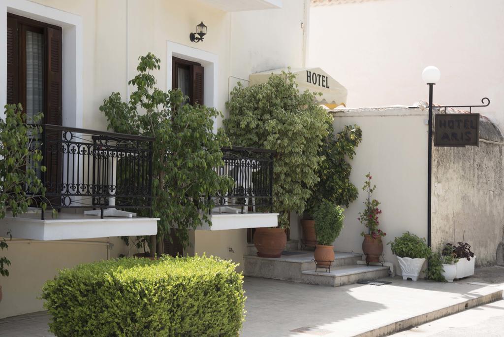 Hotel Aris Methoni  Exterior photo