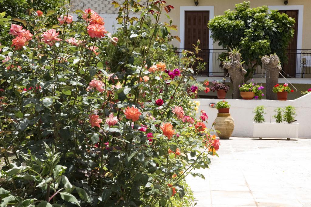 Hotel Aris Methoni  Exterior photo
