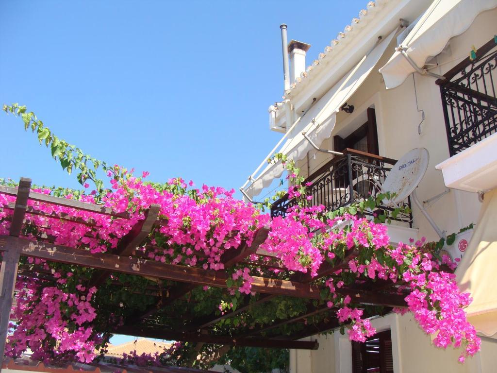 Hotel Aris Methoni  Exterior photo