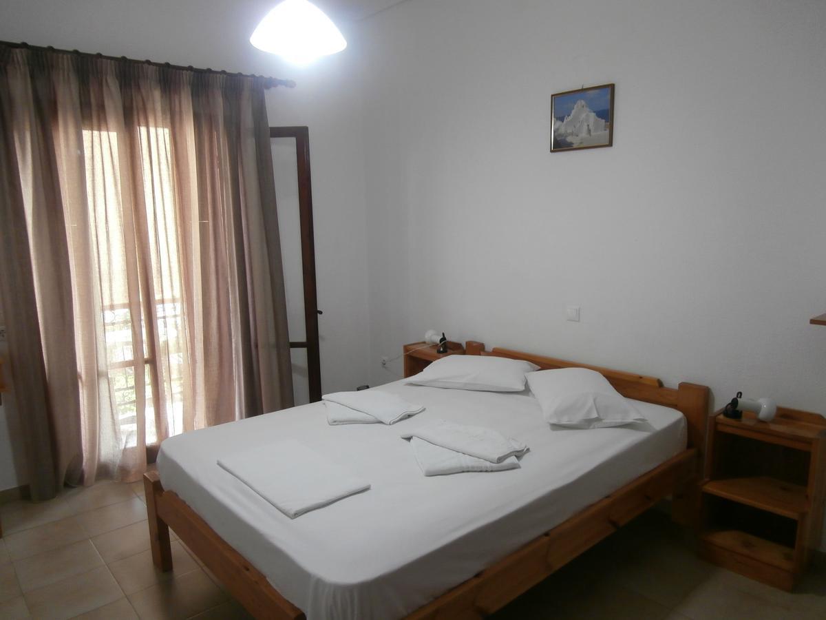 Hotel Aris Methoni  Exterior photo